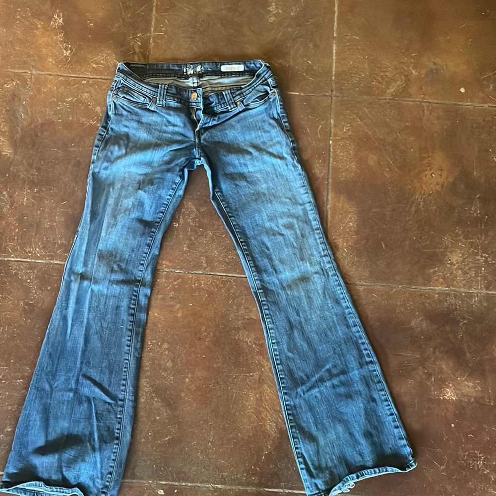 It brand jeans great quality good material cute pockets
